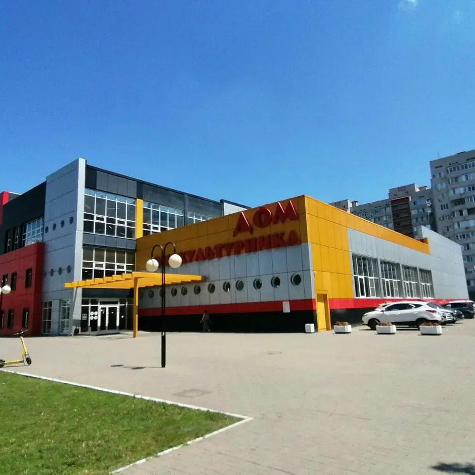 Дом физкультурника, Восточка